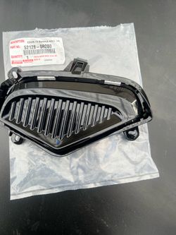 Toyota rav4-hybrid-fog-lamp-cover left  2019-2024 oem