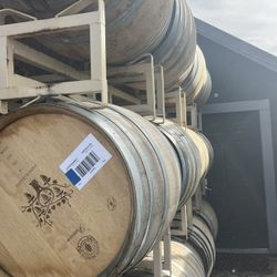 Full And Half Cut Oak Wine Barrels 
