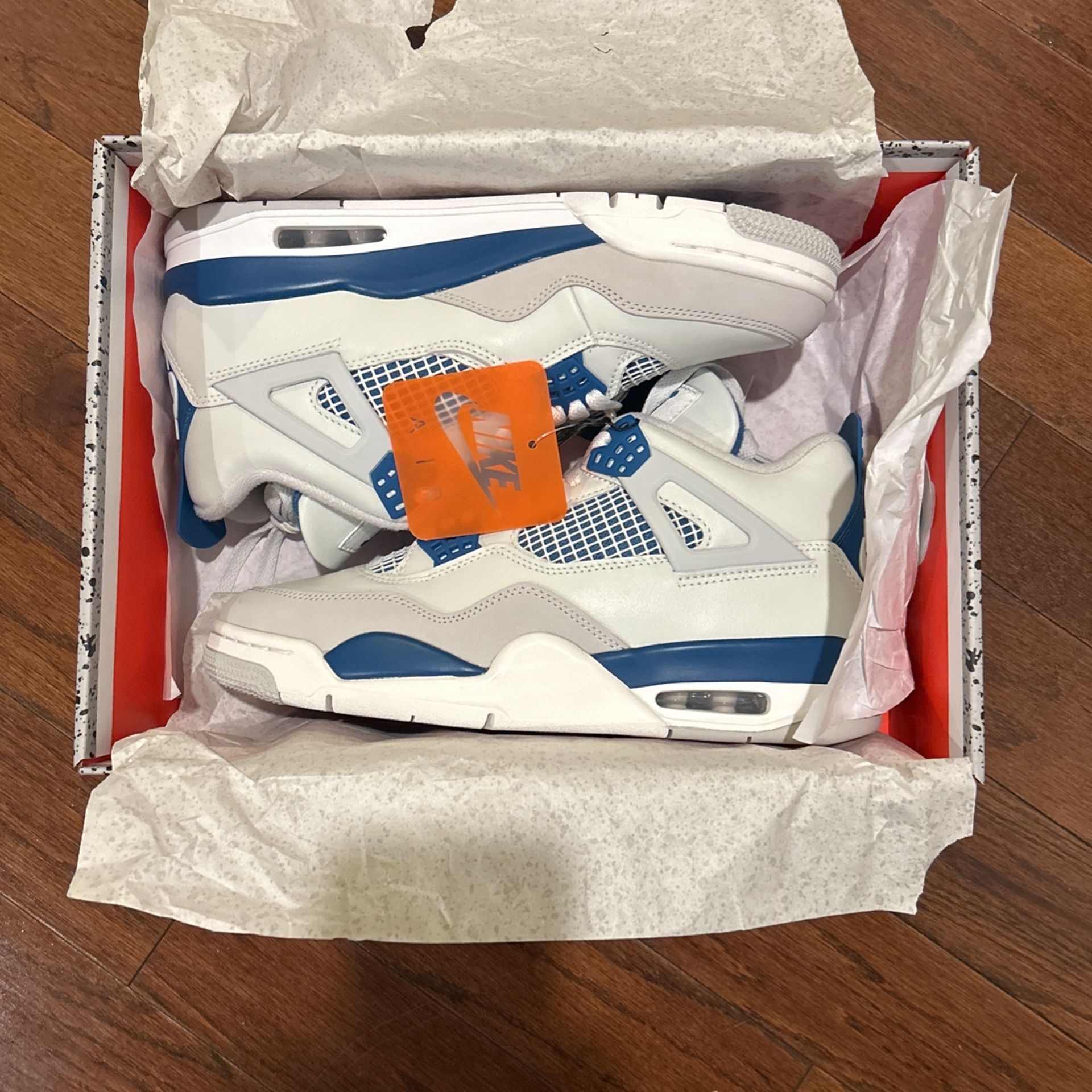 Jordan 4 Military Blue Size 9 Brand New