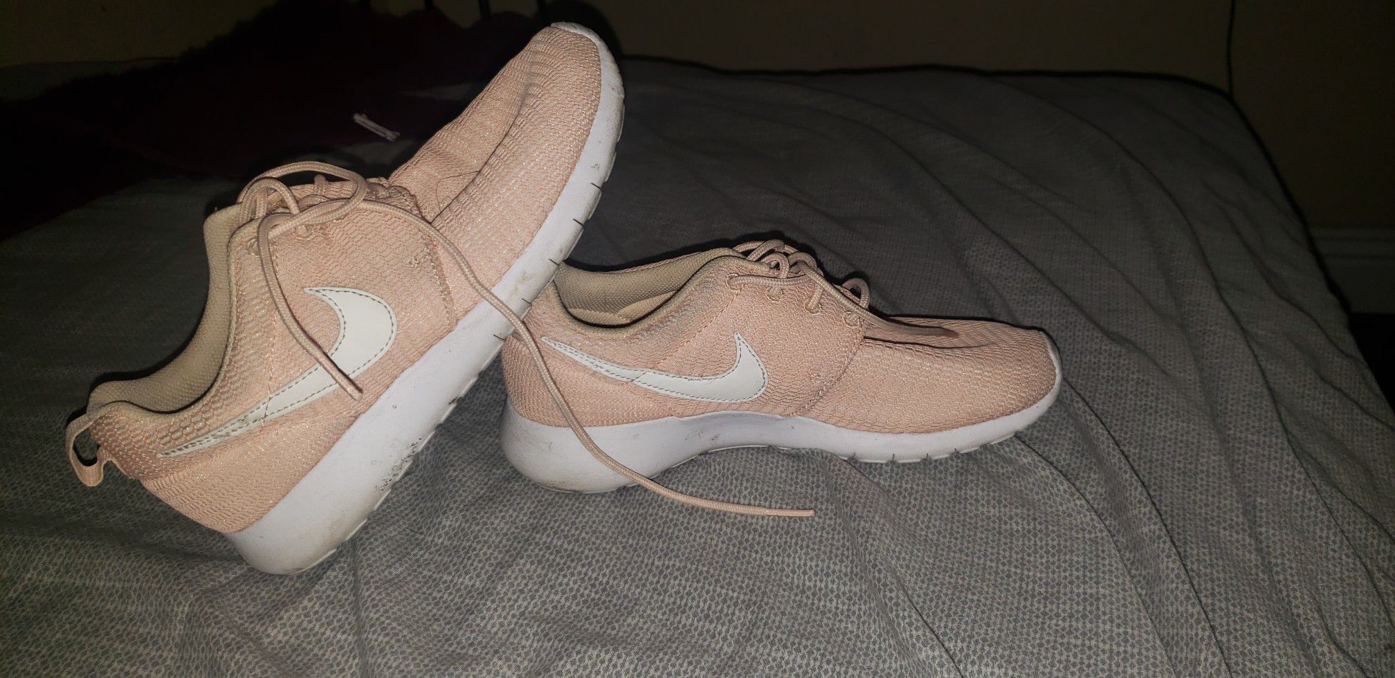 Nike running shoes size 5