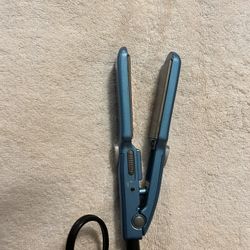BaByliss Pro Nano Titanium Flat Iron