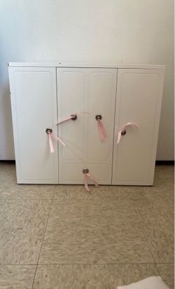 Doll closet