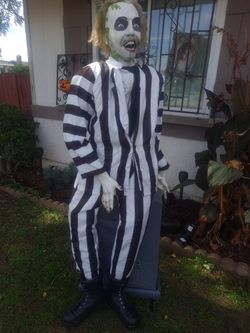 BEATTLE JUICE Halloween Prop $550 FIRM