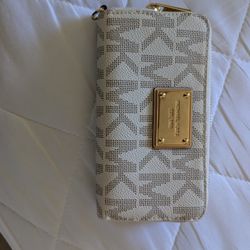 Michael Kors Wallet Never Used