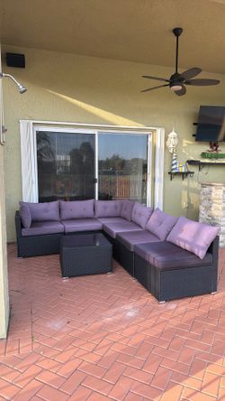 Patio furniture with center piece $250 OBO