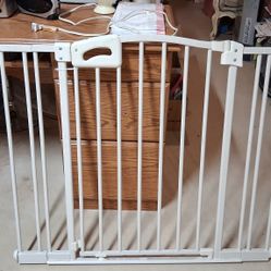 Walk Through Safty Gate With 2x4 Extensions