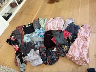 20 pieces of trendy women’s clothing size XS, S