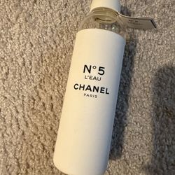 NWT Limited Edition Chanel Paris Factory No. 5 L'eau Water Bottle White Black
