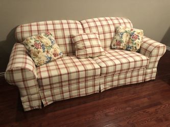 Broyhill Plaid Wide 2 Seat Couch For