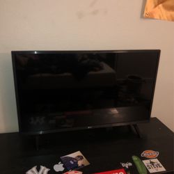 28 Inch LG Tv