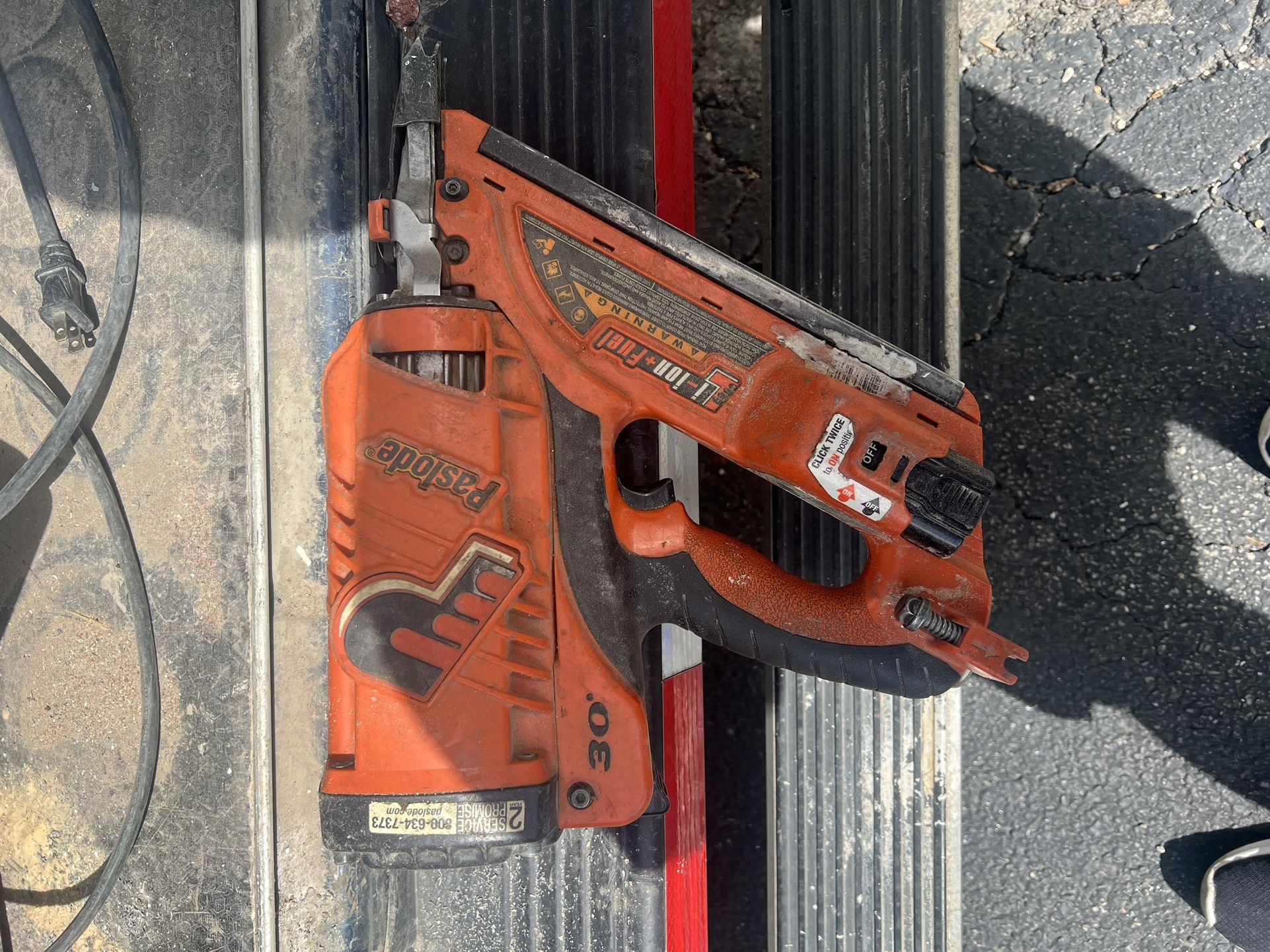 Paslode Cordless 30 Degree Framing Nailed