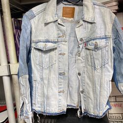 (S) Levi Denim Jacket