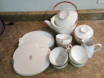 Noritake Reina 1960s 17 piece Snack set