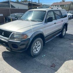 2002 Mitsubishi Montero Sport
