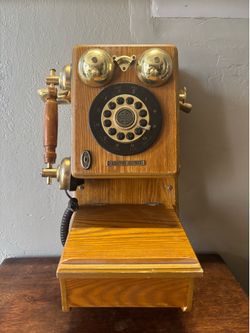 Vintage Crosley CR91 Limited Edition Wooden Wall Telephone