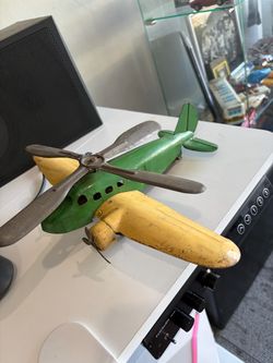 Wyandotte GyroPlane | Sturdy pressed steel toy aircraft