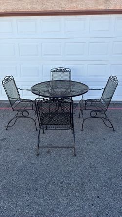 Woodard Metal Patio Set..🌴😎