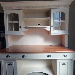 Christopher Lowell Shore Home executive desk with a hutch