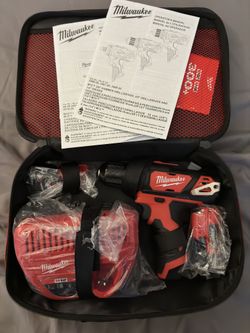Milwaukee M12 3/8 in. Brushed Cordless Drill/Driver Kit (Battery & Charger) (Brand new)
