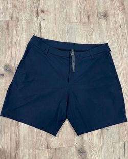 Lululemon men shorts 34