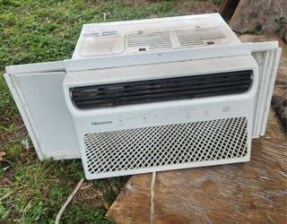 Hisense White Window AC