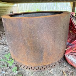 Smokeless Rustic Metal Fire Pit – Burnt Bottom, Still Usable
