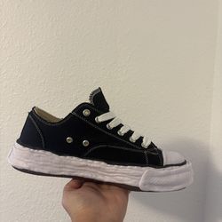 Maison Mahara Size 44 - (10.5-11)