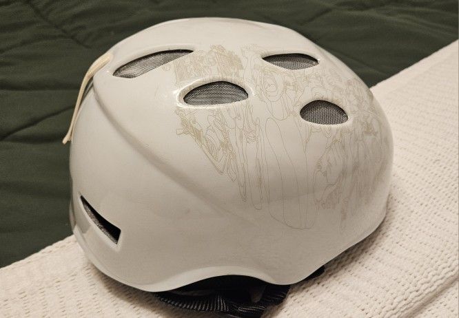 Ski/snowboard Helmet