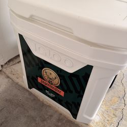 Igloo Cooler