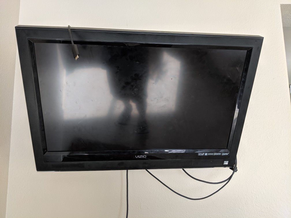 Tv with wall mount $45.oo
