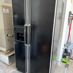 Kenmore Refrigerator 