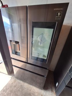 SAMSUNG BLACK STAINLESS STEEL FAMILY 4 DOOR FLEX SMART REFRIGERATOR