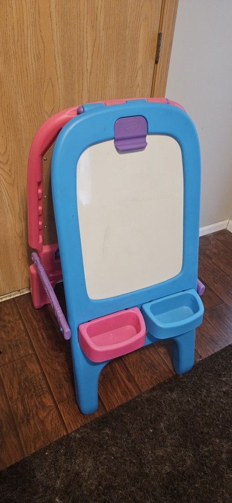 !!KIDS CRAYOLA EASLE!!!