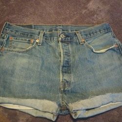 501 Levi Shorts 