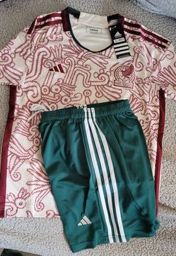 Adidas kids Set Niños Mexico Kit Size 8/9 No Trade