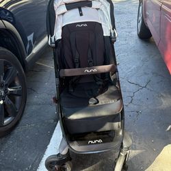 Nuna Pipa Stroller