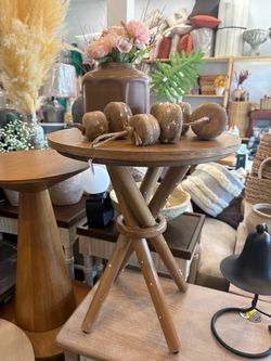 Pair of side tables  Round Wood End Table Farmhouse Wooden Side Table Rustic Plant Stand with Bundled Legs for Living Room, Office, Walnut
