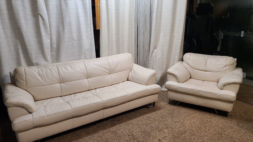 Ashley Furniture Gunter - Brilliant White Leather Sofa and matching Chair. Very Comfortable Couch Set