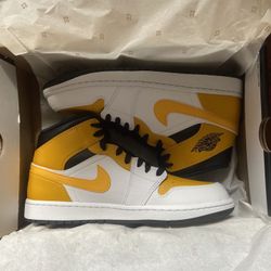 AIR JORDAN 1 MID