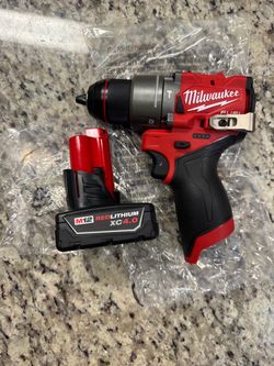 Milwaukee M12 FUEL Drill with XC4.0 Battery