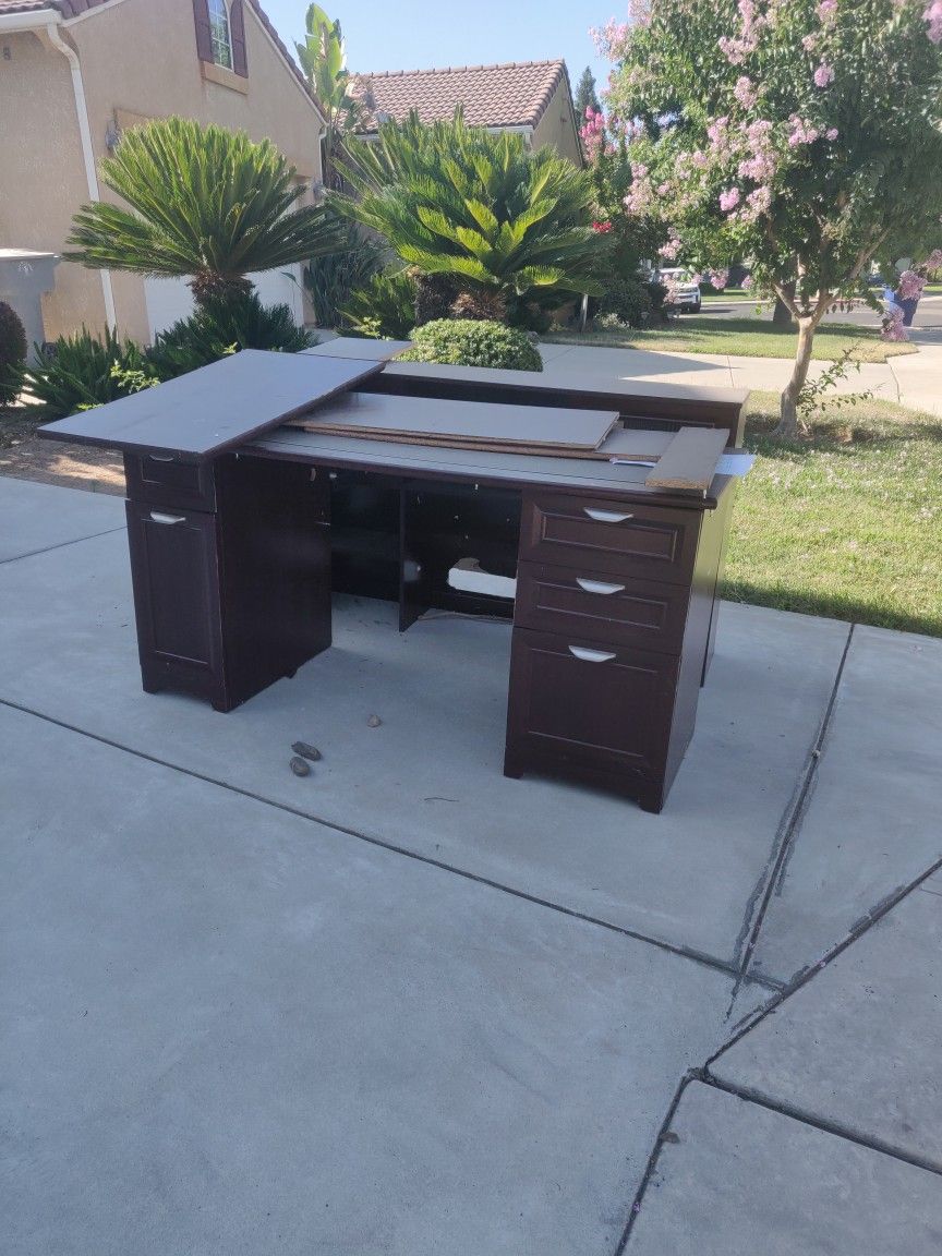 L Shaped Office Desk Spacious Drawers And Top Rack With Two Glass Lid Spacious Cabinet, Normal Wear And Tear, Perfect For Office Work,.
