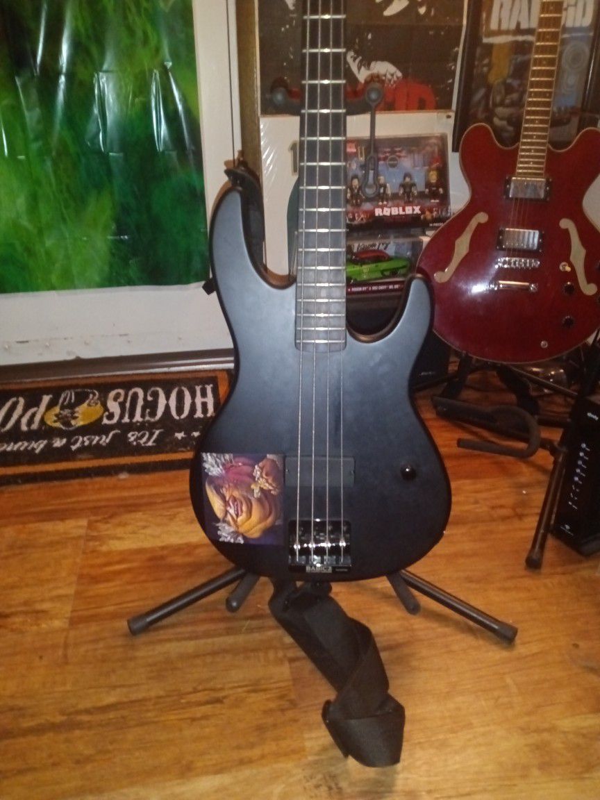 Ltd Black Metal Bass Guitar