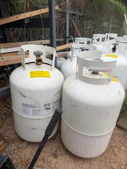 30lbs propane tanks
