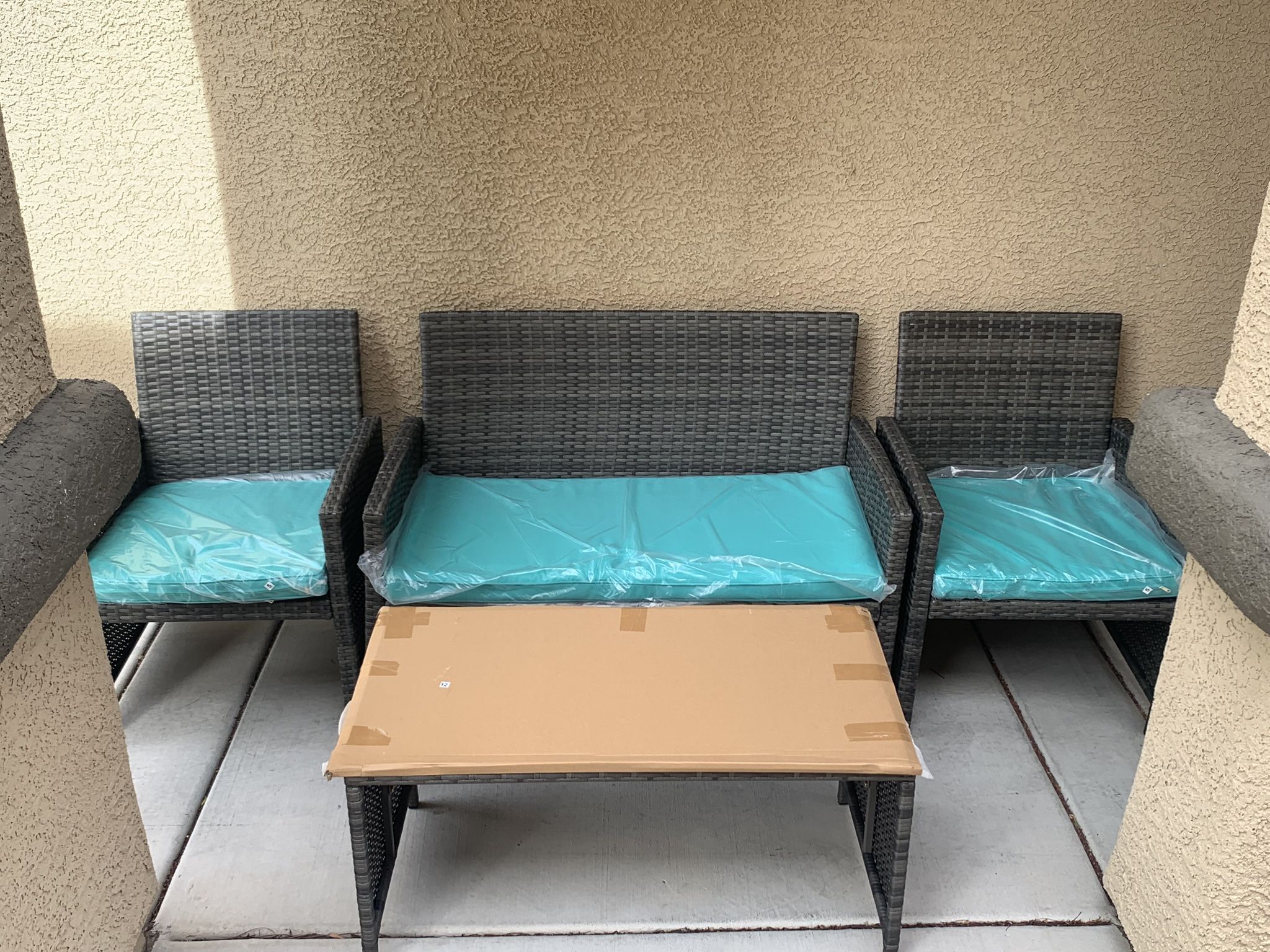 NEW Outdoor Wicker Patio Set - Loveseat, Chairs + Coffee Table w/ Glass (Turquoise Cushions)
