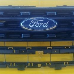 2016 2017 2018 Ford Explorer Front Grille OEM USED