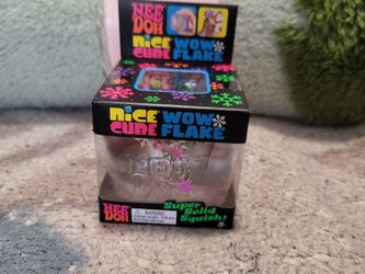 Nee Doh Nice Cube Wow Flake