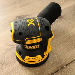 Dewalt 20v Orbital Palm Sander Brushless XR With Variable Speed Brand New Tool Only