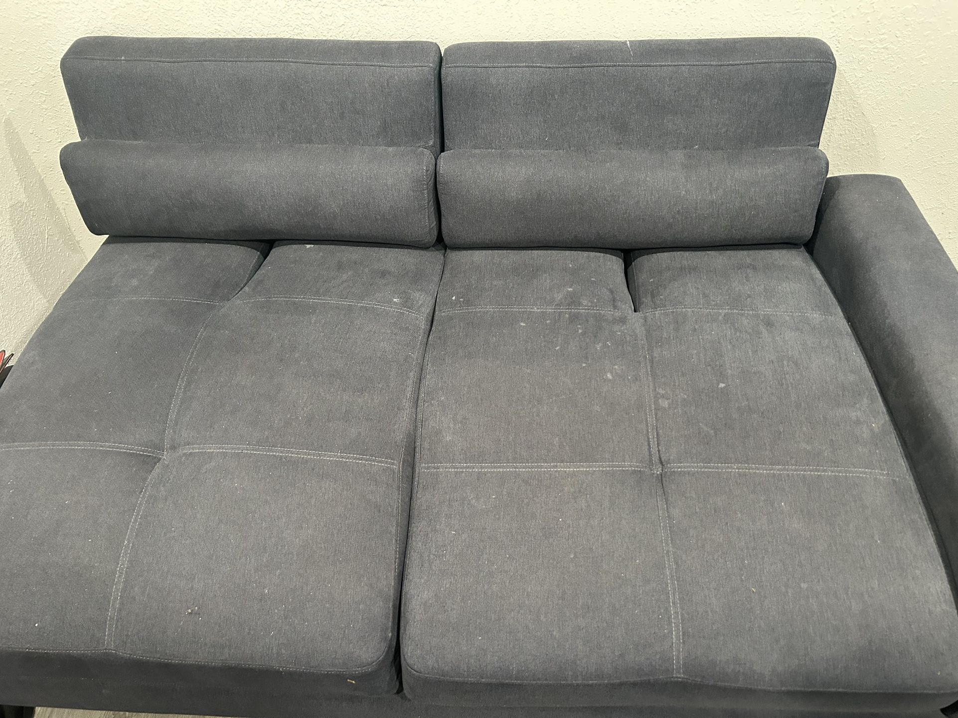Couch. Comfortable. Clean. $40