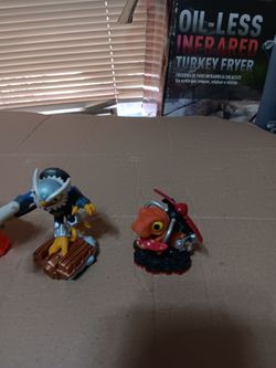 8 skylander figure characters
