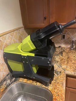 Goodnature M1 cold pressed juicer